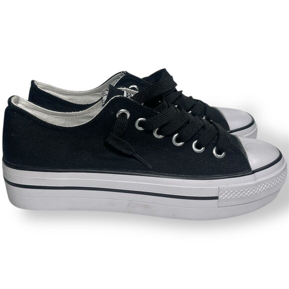 JENN ARDOR Shoes - Jenn Ardor Women’s Platform 8 Low Top Sneakers New With Scuffs*Read Description*